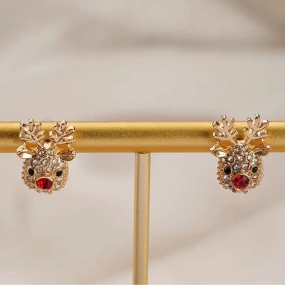 Rhinestone Reindeer Stud Earrings | Gold-Tone Deer Head Christmas Jewelry 🦌 - Picture 4 of 5